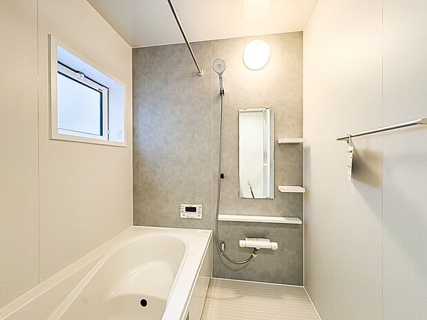 【浴室】一日の疲れを癒してくれるお風呂空間。使いやすさと上質な質感を両立して、単なる習慣から特別な時間に変わるはず。