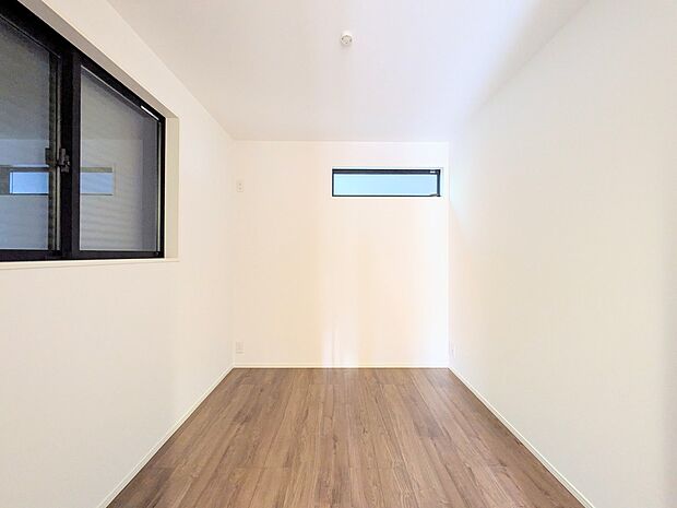 部屋の快適性を追求していくと、内装はシンプルになります。そしてポイント、ポイントにアクセントをつけて、リズムをつくる。シンプルな内装とは、リズミカルな内装と気づきます。