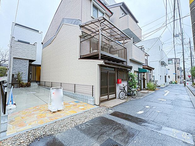 【前面道路】車の通行が少ないので、静かな住環境を維持することができます。