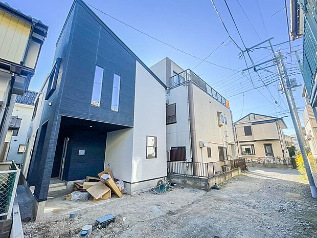 【前面道路】車の通行が少ないので、静かな住環境を維持することができます。