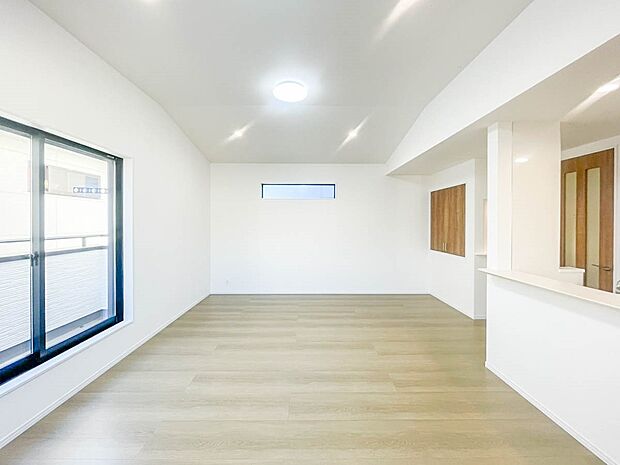 【LDK18.75帖】しっかりとした広さがあるのでルームメイク自由自在!