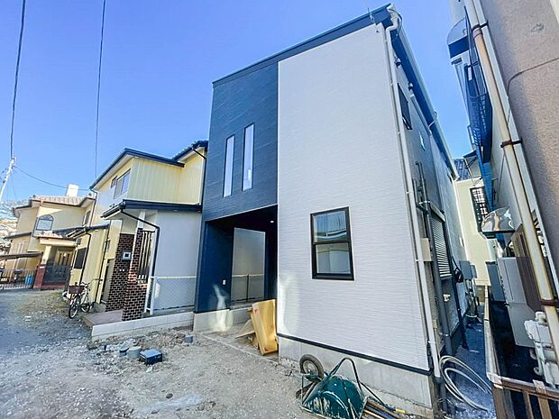 【庭】プランター等をおいてガーデニングが楽しめます。