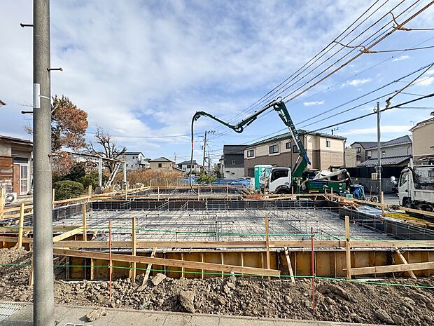 【ひとつ先の住み心地】家族の温かさと陽光の暖かさ、楽しい毎日と明るい未来を予感させる「空間が織り成すひとつ先の住み心地」を演出します。
