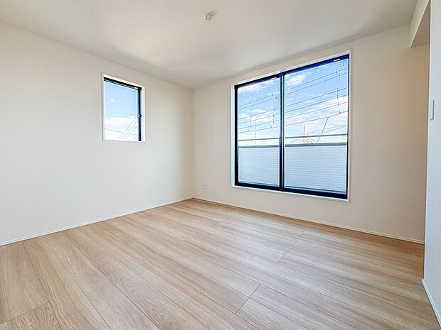 【洋室5.7帖】充実した生活は伸びやかな居室空間から始まります。快適に・伸びやかに。心の潤いを求める方々へ。