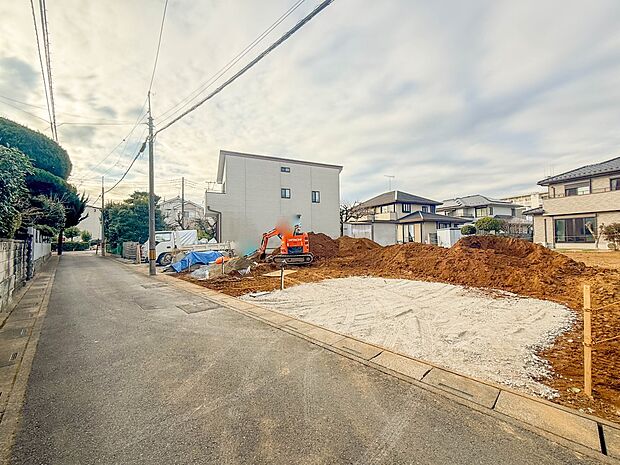 1号棟【前面道路4ｍ】車の通行が少ないので、静かな住環境を維持することができます。