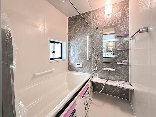 【浴室】一日の疲れを癒してくれるお風呂空間。使いやすさと上質な質感を両立して、単なる習慣から特別な時間に変わるはず。