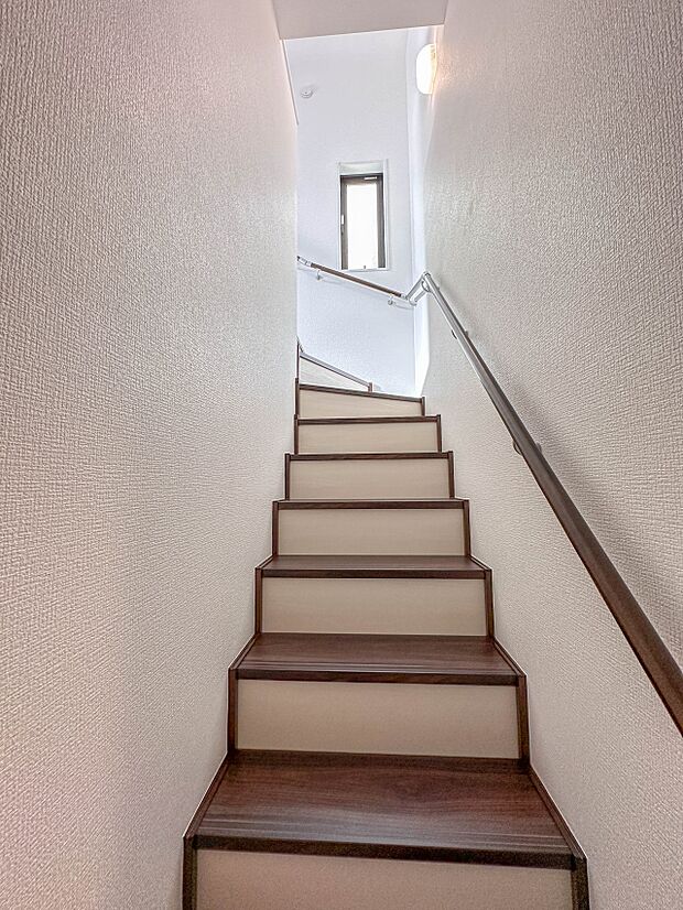 こちらの物件が少しでも気になるようでしたら、お気軽にお問合せください。人生でいちばん大きなお買い物ですので、ゆっくりご見学ください。ネット上の画像と実際の見学では、リアル感がまるで違います。…