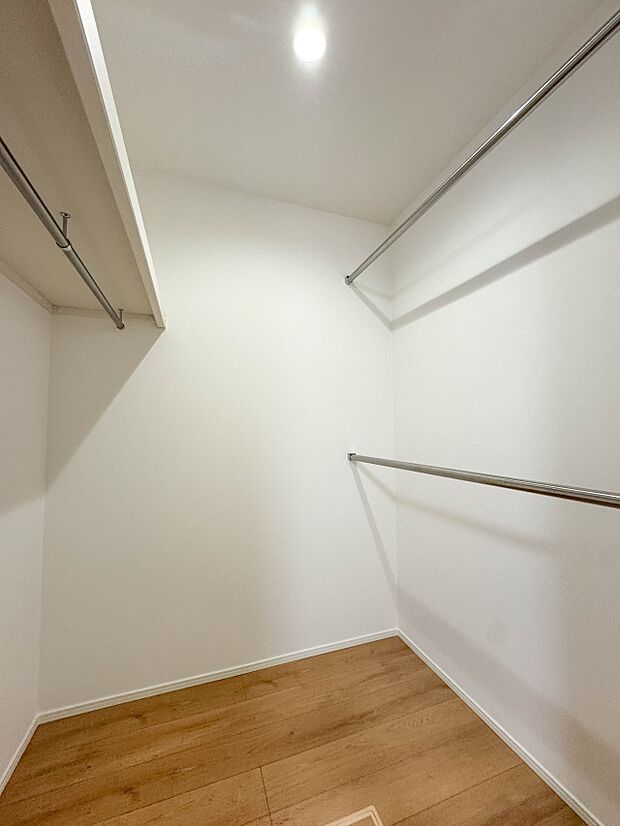 ■ＷＩＣ含め、各居室にクローゼット収納。共有収納も豊富な設計