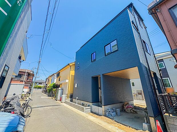 【前面道路】車の通行が少ないので、静かな住環境を維持することができます。