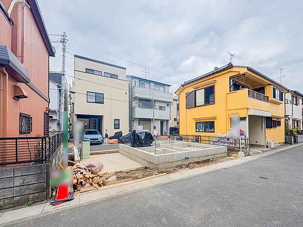 【前面道路】車の通行が少ないので、静かな住環境を維持することができます。