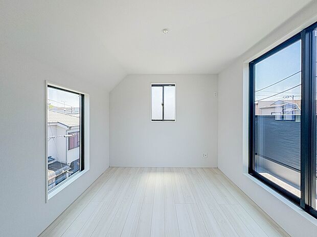 【洋室6帖】充実した生活は伸びやかな居室空間から始まります。快適に・伸びやかに。心の潤いを求める方々へ。