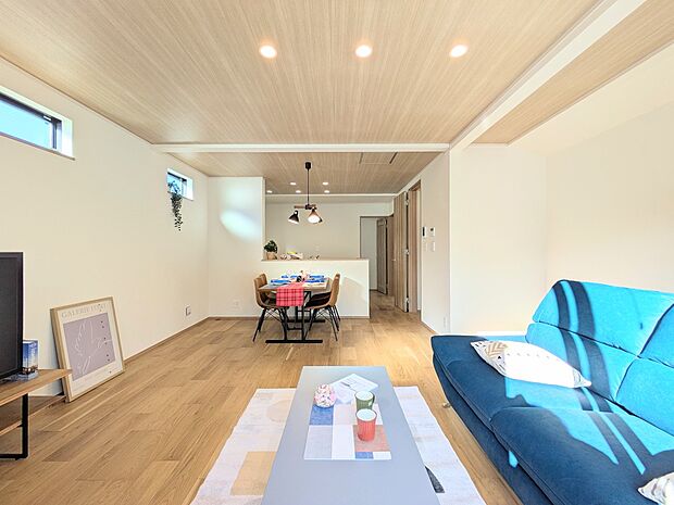 【ダイニング】愛を感じる、幸せを想う、心地よさを受けとる家の各スペースや各お部屋のさまざまな設備。人として日々の暮らしを先へすすめる設備・仕様を採用しています。