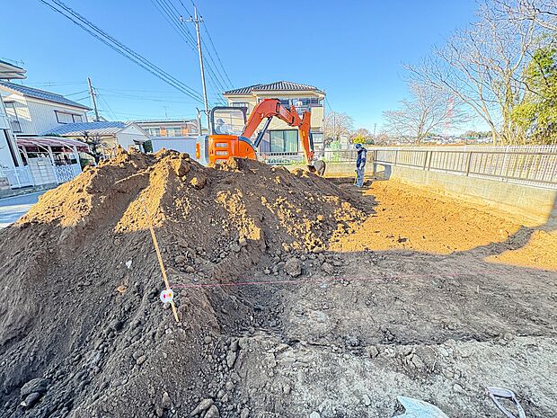 【外観】ここから始まる「日常」はご家族にとってかけがえのない時間となります。少しでも豊かに、快適に。そんな想いから本邸宅は生まれました。