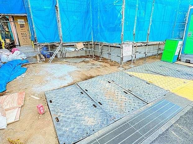 【駐車場】カースペース2台可。車が1台なら、来客用の駐車場や、駐輪スペースとしてご活用ください。