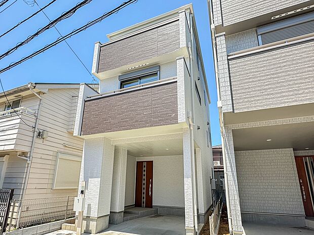 土地は一つとして同じものはありません。その土地に合った設計があります。豊かな生活のご提案を皆様に差し上げます。＊CG加工により晴天にしています。