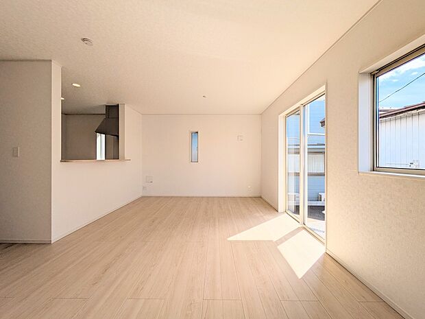 【ダイニング】愛を感じる、幸せを想う、心地よさを受けとる家の各スペースや各お部屋のさまざまな設備。人として日々の暮らしを先へすすめる設備・仕様を採用しています。