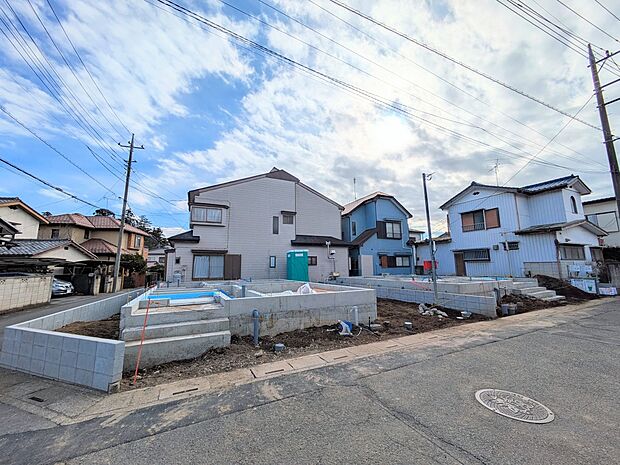 【外観】こちらの物件が少しでも気になるようでしたら、お気軽にお問合せください。人生でいちばん大きなお買い物ですので、ゆっくりご見学ください。ネット上の画像と実際の見学では、リアル感がまるで違…