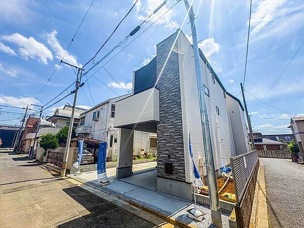 【ZEH水準】家事ラク設備も充実した、広々邸宅。圧倒的な交通利便性と、BELS・ZEH基準の確かな資産価値。食洗機など充実の最新設備はもちろん、プ日々の暮らしに豊かな開放感を与えます。