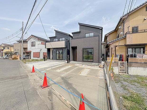 【現地】陽あたりの良さは必須条件。家族の温かさと陽光の暖かさ、楽しい毎日と明るい未来を予感させる。