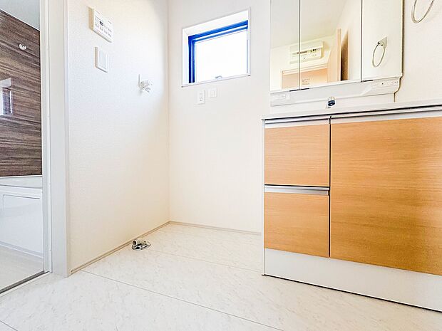 3号棟【ランドリースペース】ランドリースペースは広さもたっぷり。