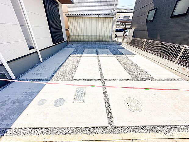 【駐車場】カースペース2台可。車が1台なら、来客用の駐車場や、駐輪スペースとしてご活用ください。