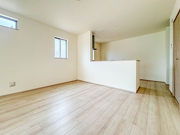 F号棟【LDK19帖】忙しい朝でも家族揃って食事をしたいゆとりあるダイニングスペース。