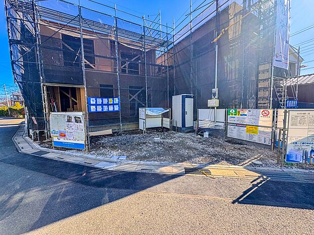 【外観】家は一生のお買物。自分ならではの家族ならではの、家にしたい。書斎を設ける。子どものプレイングルームを設ける。趣味のオーディオルームを設置する。夢を追うオンリーワンの家です。