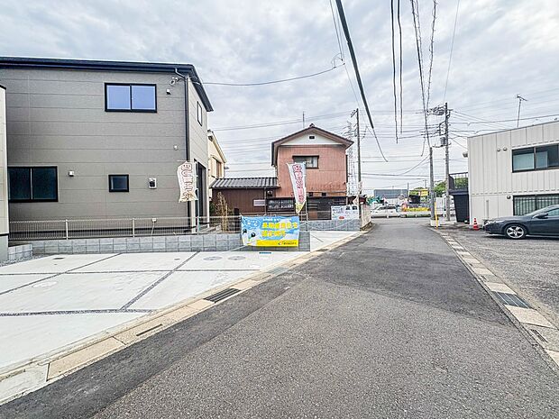 【前面道路4.5m】車の通行が少ないので、静かな住環境を維持することができます。