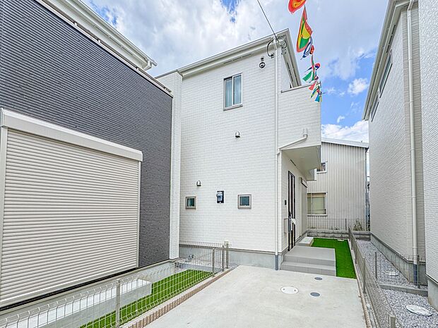 C号棟【外観】陽当りや通風性など各所に施された工夫で住みやすさを実現。部屋の大きさや周辺環境・街並など、資料には掲載していない情報が現地にはたくさんございます。是非ご確認下さい。