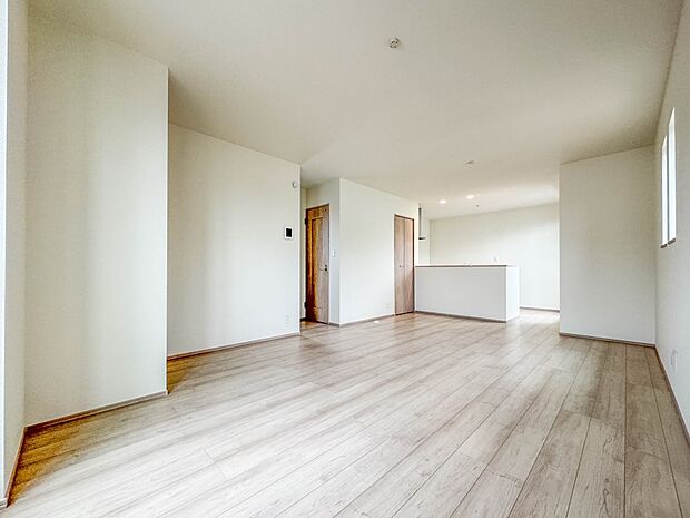 A号棟【LDK18帖】明るく開放的な空間が広がるLDK。