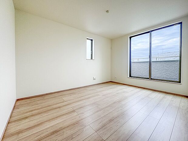 A号棟【寝室7帖】シンプルな内装はおしゃれのポイントです。シンプルは華美より飽きがこないからです。色や模様でおしゃれ感をだす。それがシンプルイズビューティーです。