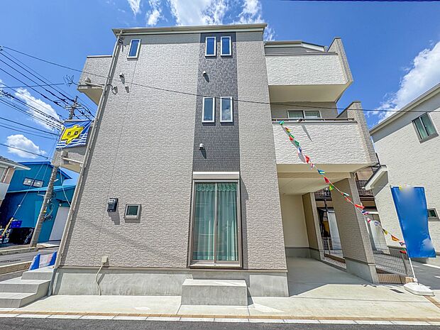 A号棟【外観】陽当りや通風性など各所に施された工夫で住みやすさを実現。部屋の大きさや周辺環境・街並など、資料には掲載していない情報が現地にはたくさんございます。是非ご確認下さい。