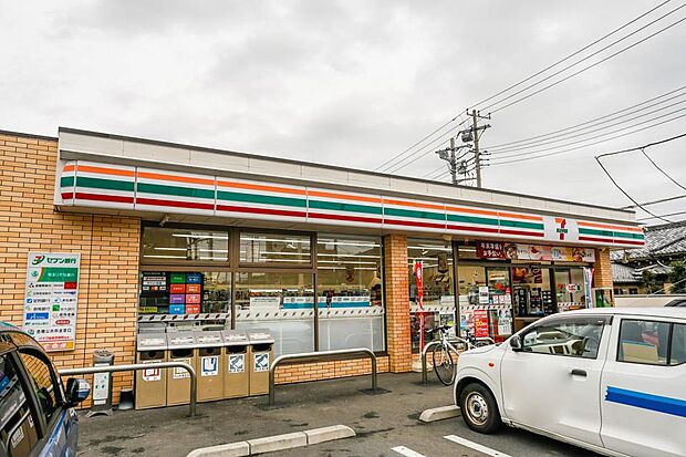 コンビニ 350m セブンイレブン内谷4丁目店(【セブンイレブン内谷4丁目店】セブンイレブンは近くて便利を掲げています。近くとは、心の近さ。便利とはモノが期待以上の品質でお客さまに届くこと。…