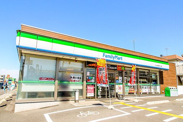 コンビニ 155m ファミリーマート大宮宮原1丁目店(ファミリーマート大宮宮原1丁目店 徒歩2分)