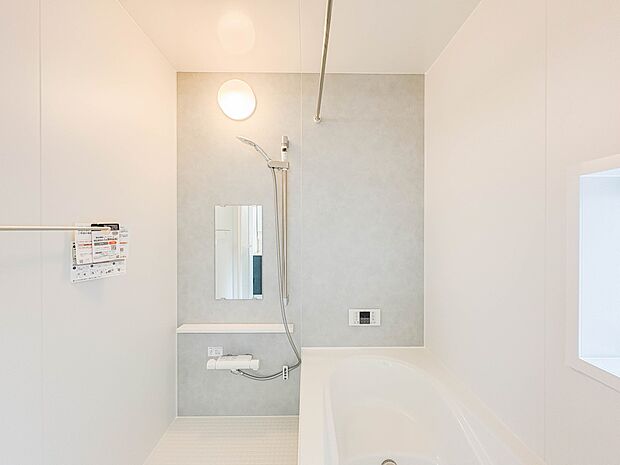 【浴室】一日の疲れを癒してくれるお風呂空間。使いやすさと上質な質感を両立して、単なる習慣から特別な時間に変わるはず。