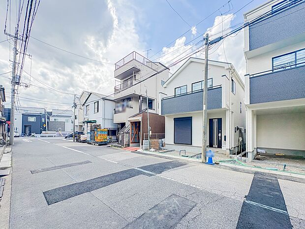 【前面道路】車の通行が少ないので、静かな住環境を維持することができます。