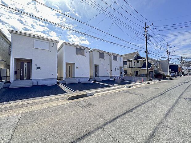 【ひとつ先の住み心地】家族の温かさと陽光の暖かさ、楽しい毎日と明るい未来を予感させる「空間が織り成すひとつ先の住み心地」を演出します。