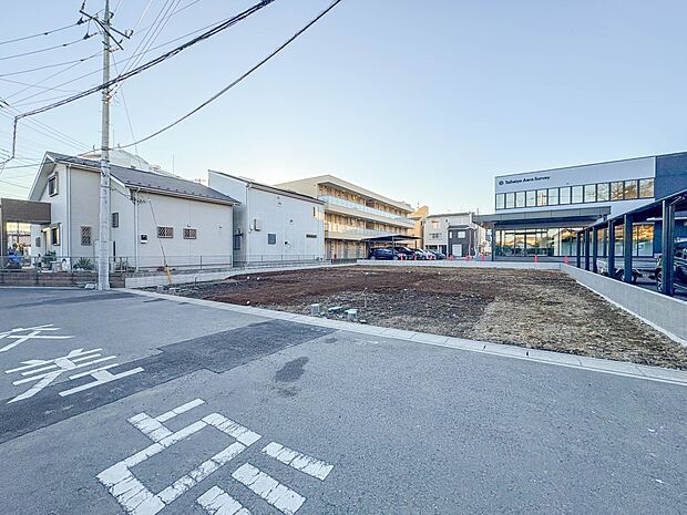 【外観】家は一生のお買物。自分ならではの家族ならではの、家にしたい。書斎を設ける。子どものプレイングルームを設ける。趣味のオーディオルームを設置する。夢を追うオンリーワンの家です。