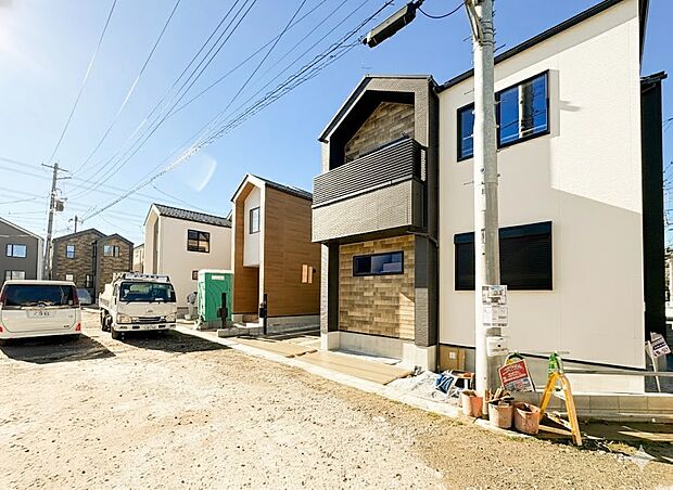 【前面道路】車の通行が少ないので、静かな住環境を維持することができます。