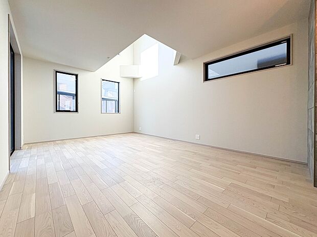 【リビングダイニング】しっかりとした広さがあるのでルームメイク自由自在!【3号棟】