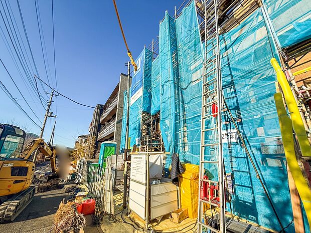 1号棟【外観】陽当りや通風性など各所に施された工夫で住みやすさを実現。部屋の大きさや周辺環境・街並など、資料には掲載していない情報が現地にはたくさんございます。是非ご確認下さい。