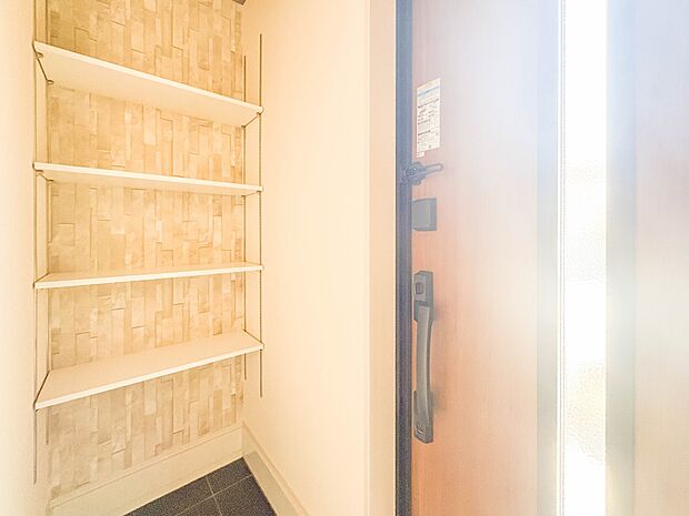 こちらの物件が少しでも気になるようでしたら、お気軽にお問合せください。人生でいちばん大きなお買い物ですので、ゆっくりご見学ください。ネット上の画像と実際の見学では、リアル感がまるで違います。…