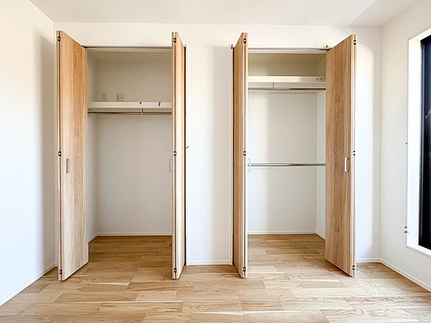 【収納】各部屋を最大限に広く使って頂ける様、全居住スペースに収納付。プライベートルームはゆったりと快適に。【2号棟】