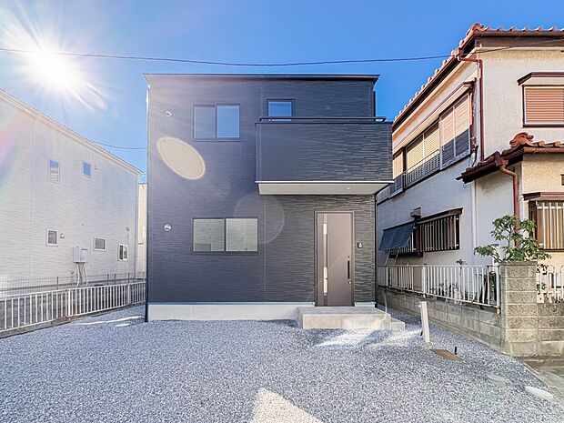 【外観】こちらの物件が少しでも気になるようでしたら、お気軽にお問合せください。人生でいちばん大きなお買い物ですので、ゆっくりご見学ください。ネット上の画像と実際の見学では、リアル感がまるで違…