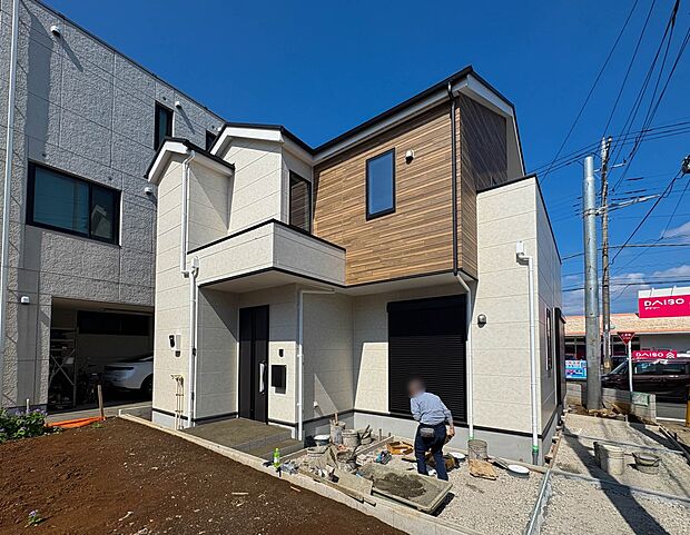 【外観】JR『土呂』駅徒歩15分の好立地。32.8坪のひろびろとした敷地面積となっております。