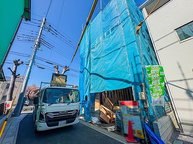 【外観】家族の温かさと陽光の暖かさ、楽しい毎日と明るい未来を予感させる「空間が織り成すひとつ先の住み心地」を演出します。