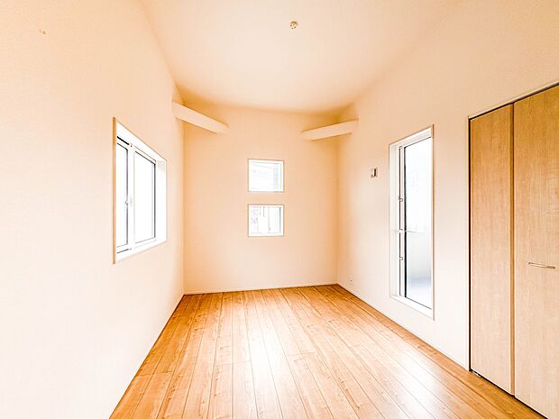 5号棟【洋室6帖】お子様のお部屋にぴったりなスペース