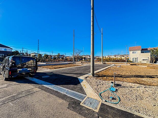 【外観】こちらの物件に少しでもご興味がありましたら、お気軽にお電話下さい。ネット上で「見えない物」「わからない事」でも、実際にご見学いただくことで、手に取るようにおわかりいただけるはずです。…