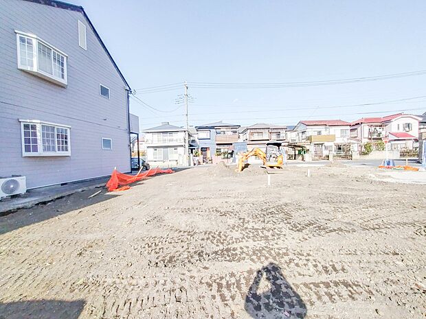 3号棟【外観】家族の温かさと陽光の暖かさ、楽しい毎日と明るい未来を予感させる「空間が織り成すひとつ先の住み心地」を演出します。