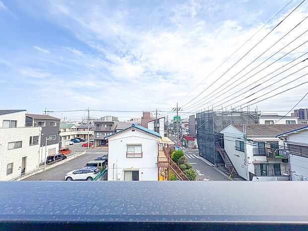 【眺望】眺望や窓からの景色が良いと、家で過ごす時間も快適です。